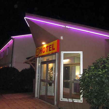 Hotel - Restaurant Du Lac - Agen Boe Exterior photo